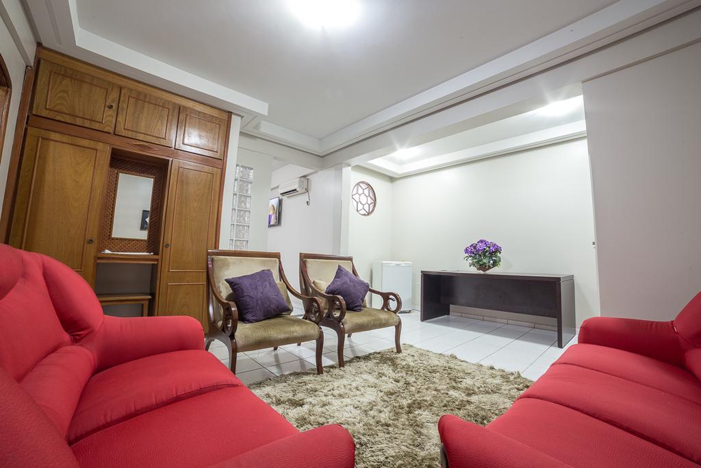 Piloes Palace Hotel Mineiros Buitenkant foto